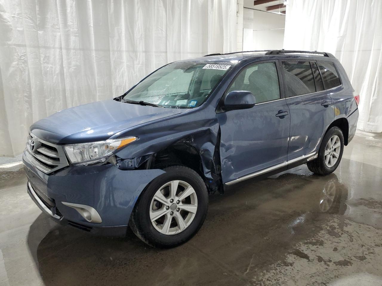 TOYOTA HIGHLANDER 2013