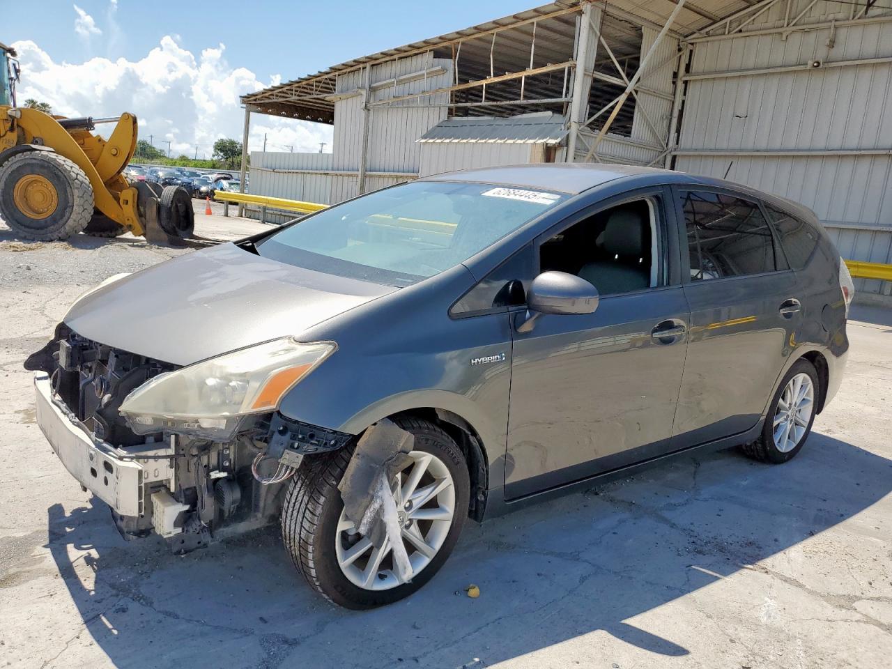 TOYOTA PRIUS V 2012