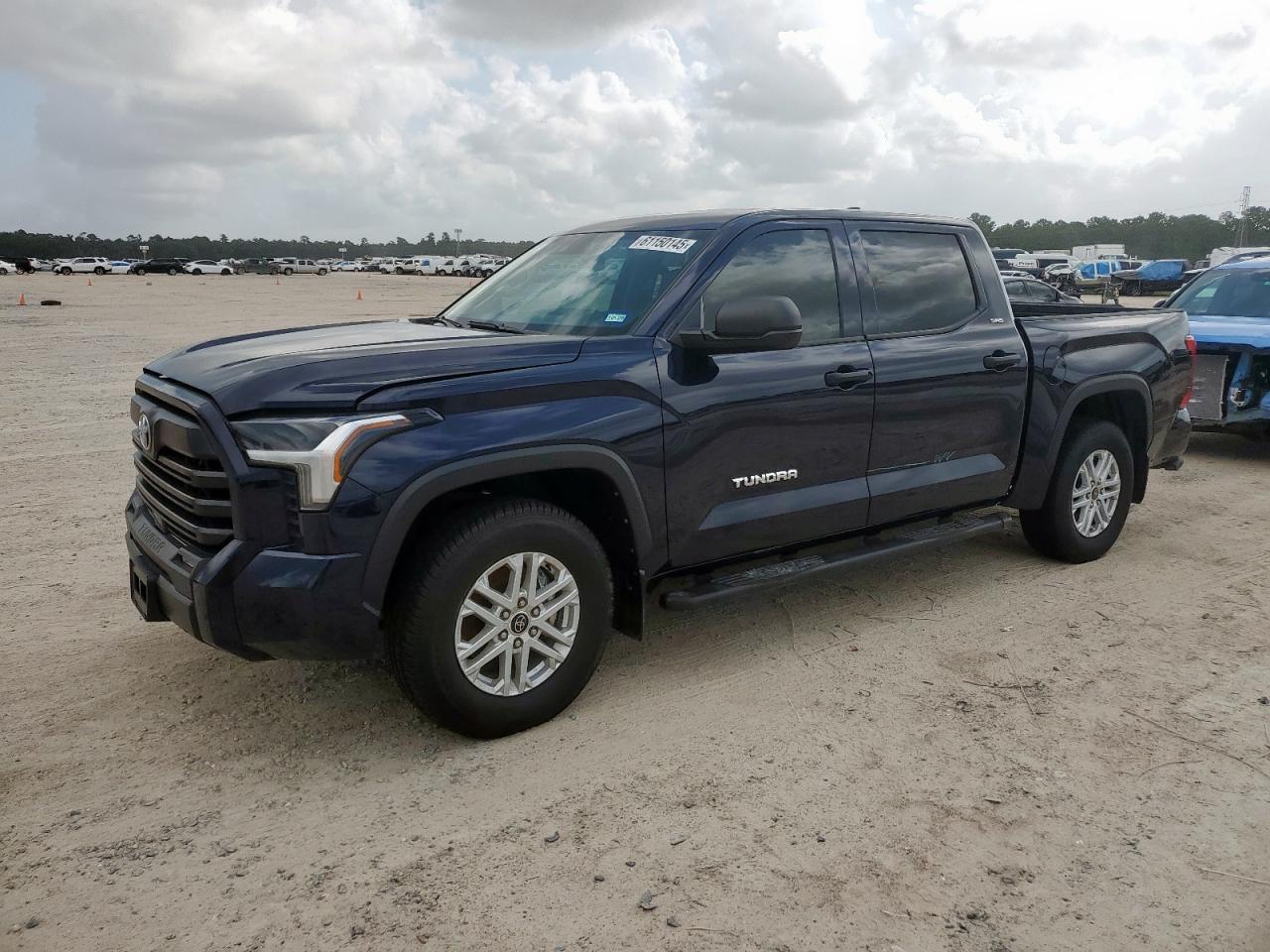 TOYOTA TUNDRA CRE 2024