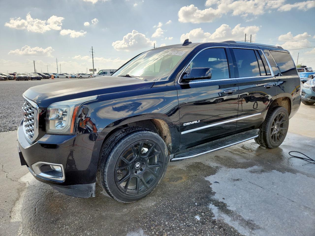 GMC YUKON DENA 2017