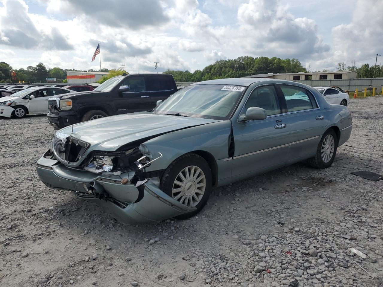 LINCOLN TOWN CAR E 2004