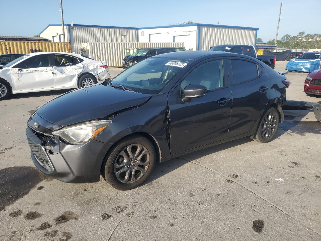 TOYOTA YARIS L 2019