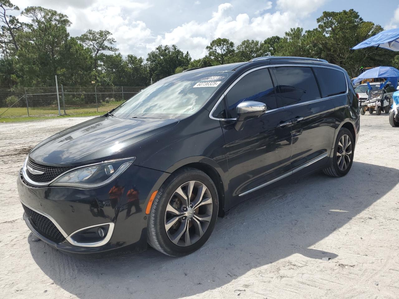 CHRYSLER PACIFICA L 2017