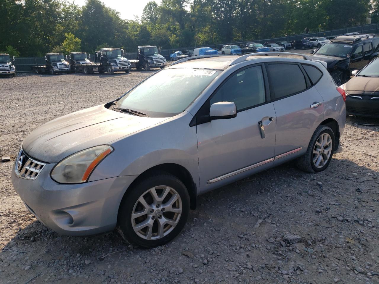 NISSAN ROGUE S 2011