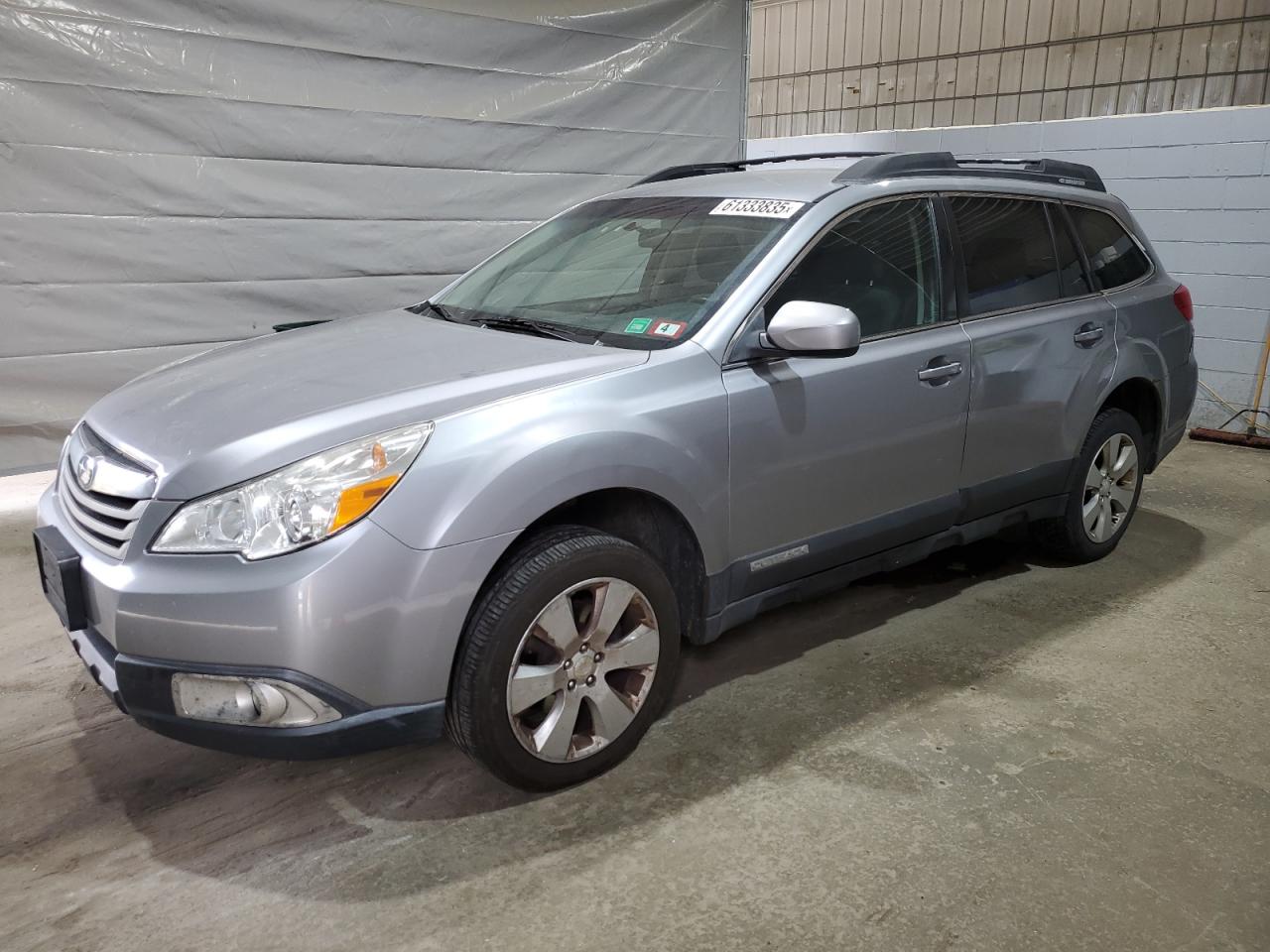 SUBARU OUTBACK 2. 2011
