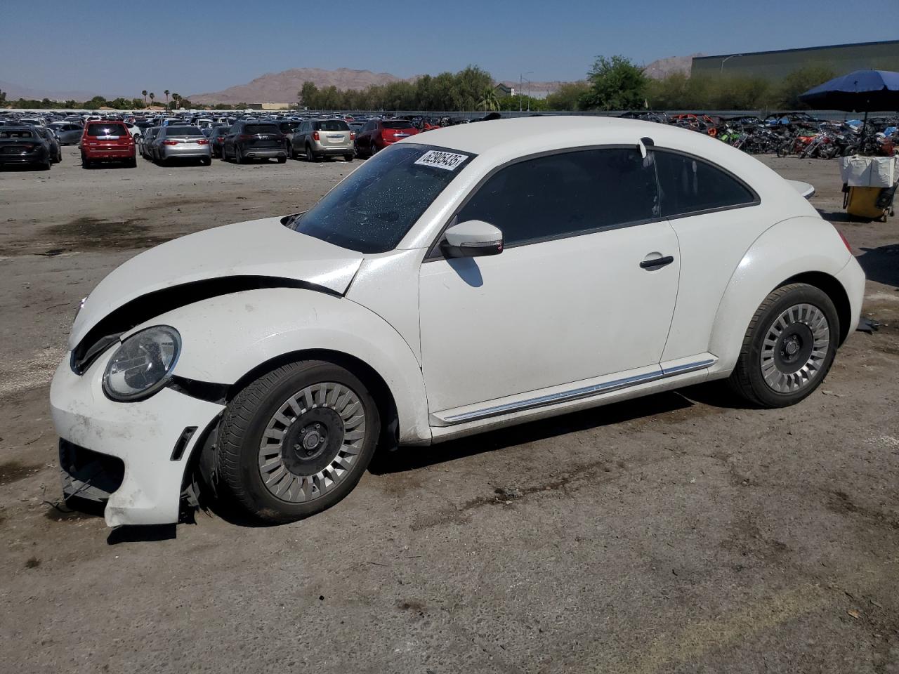 VOLKSWAGEN BEETLE SE 2016