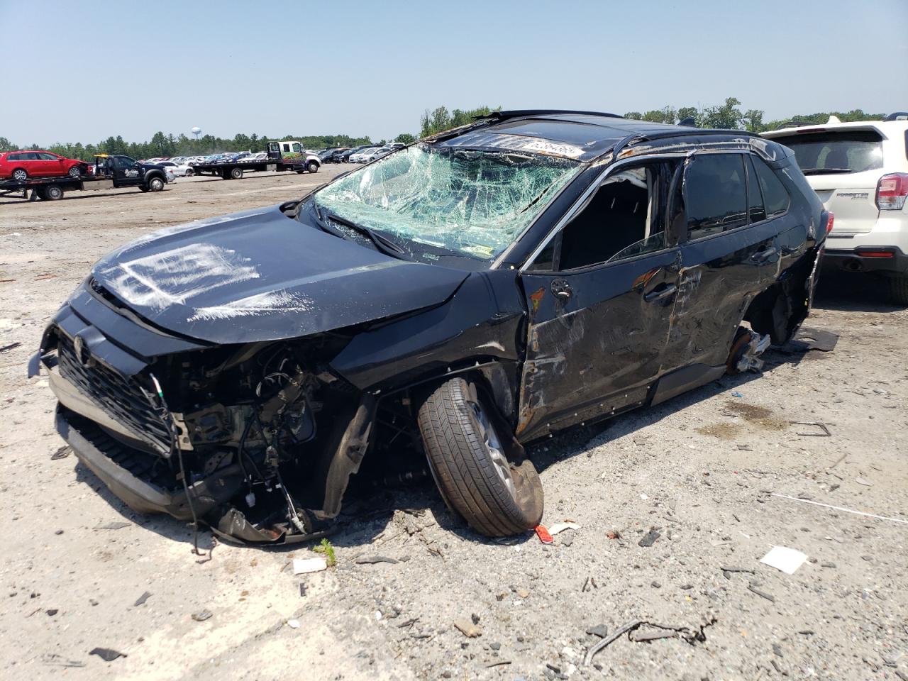 TOYOTA RAV4 XLE 2025