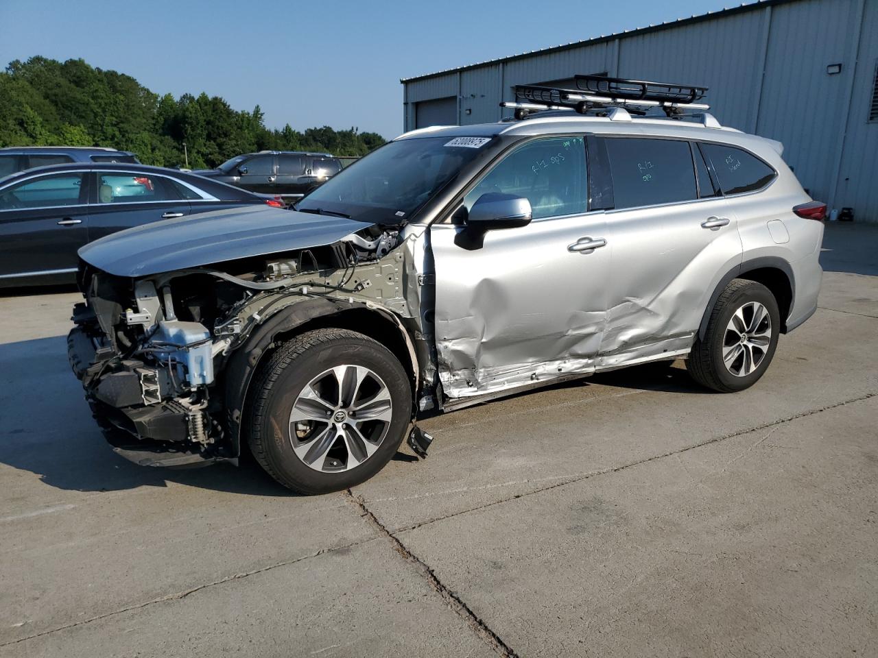 TOYOTA HIGHLANDER HYBRID XLE 2022
