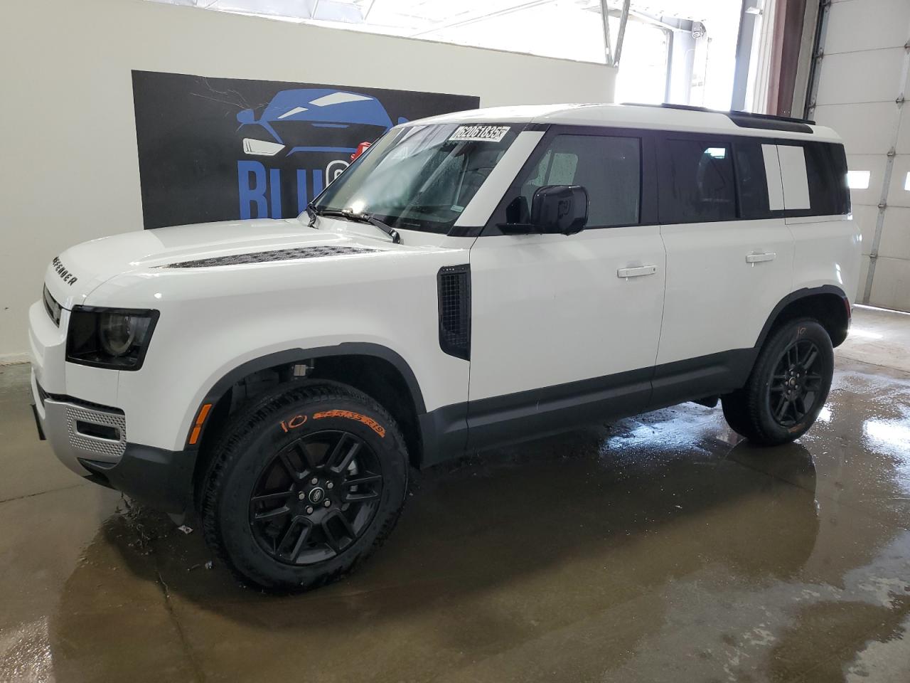 LAND ROVER DEFENDER 1 2025