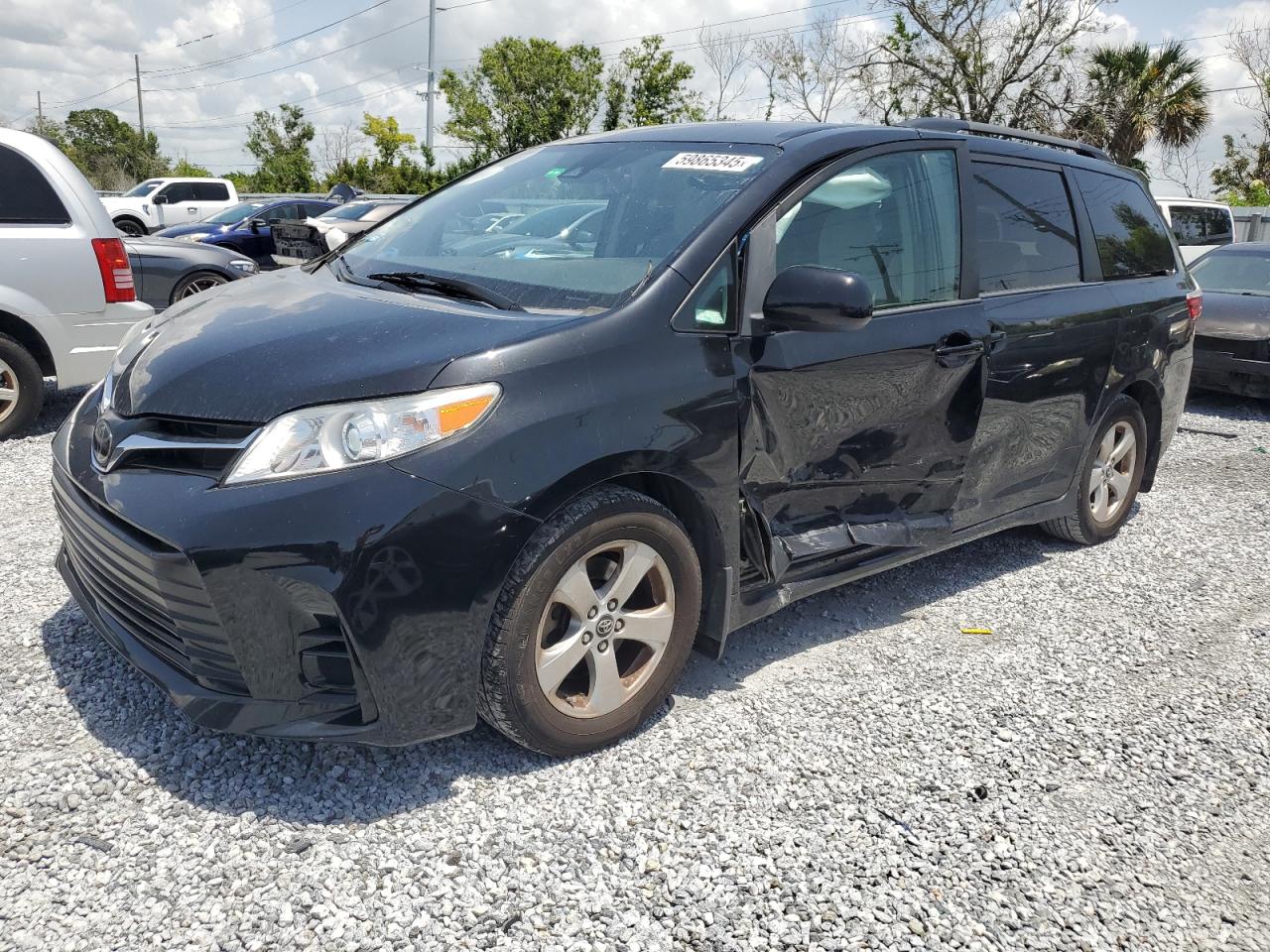 TOYOTA SIENNA LE 2020