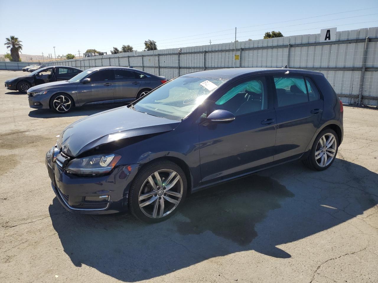 VOLKSWAGEN GOLF 2015