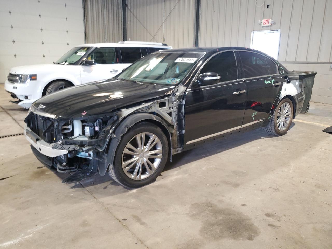 HYUNDAI GENESIS 3. 2012