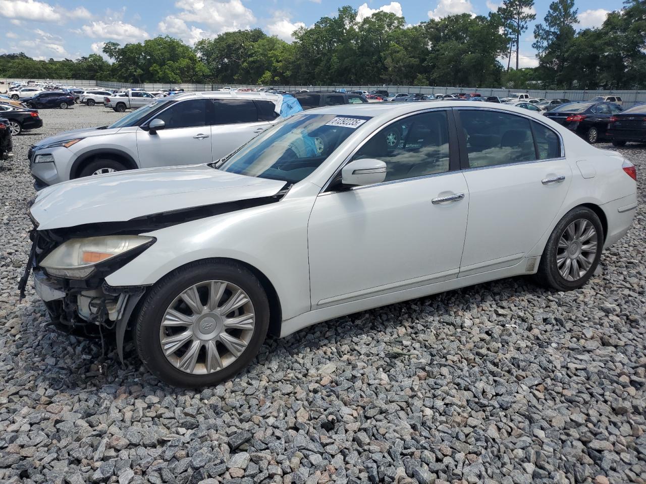 HYUNDAI GENESIS 3. 2009