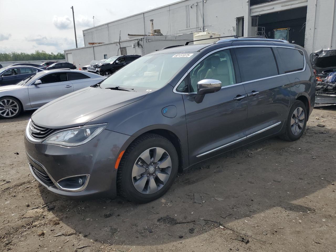 CHRYSLER PACIFICA E 2017