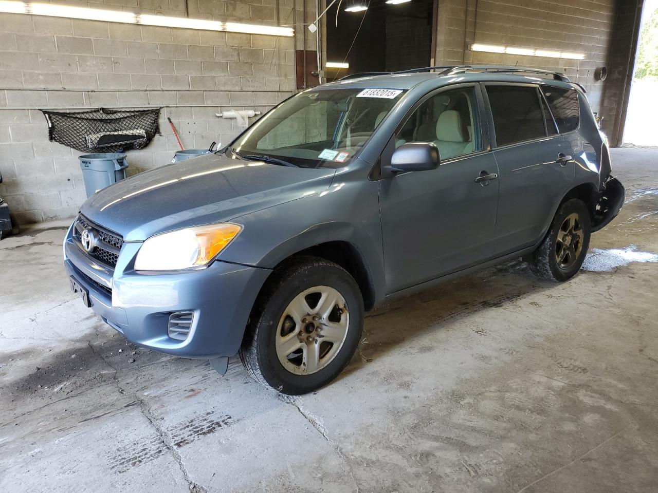 TOYOTA RAV4 2010
