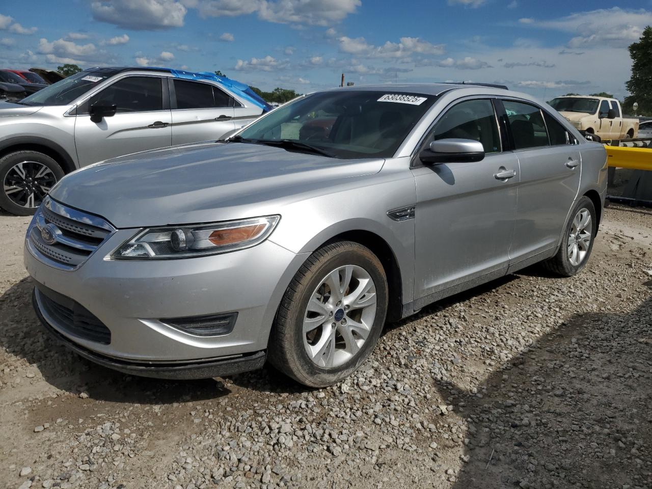 FORD TAURUS SEL 2010