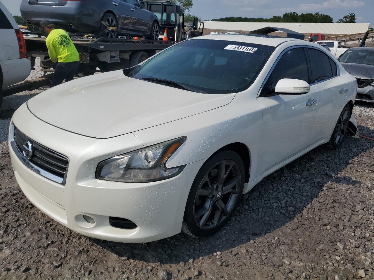 NISSAN MAXIMA 2014