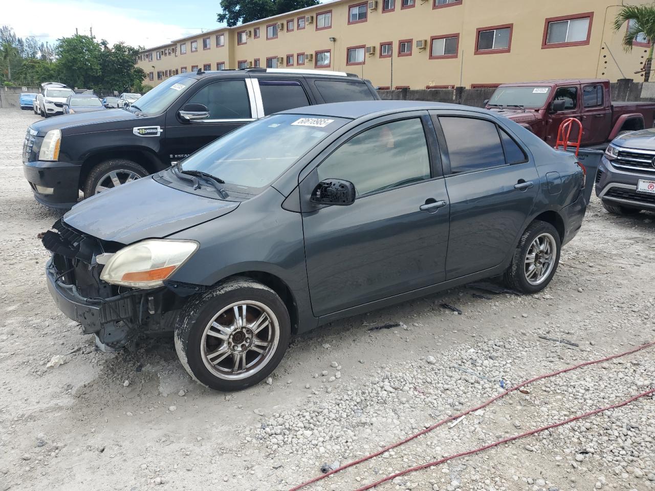 TOYOTA YARIS 2010