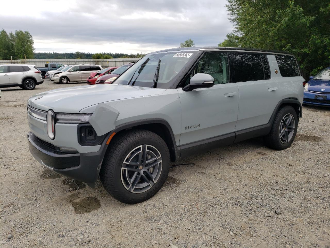 RIVIAN R1S ADVENT 2025