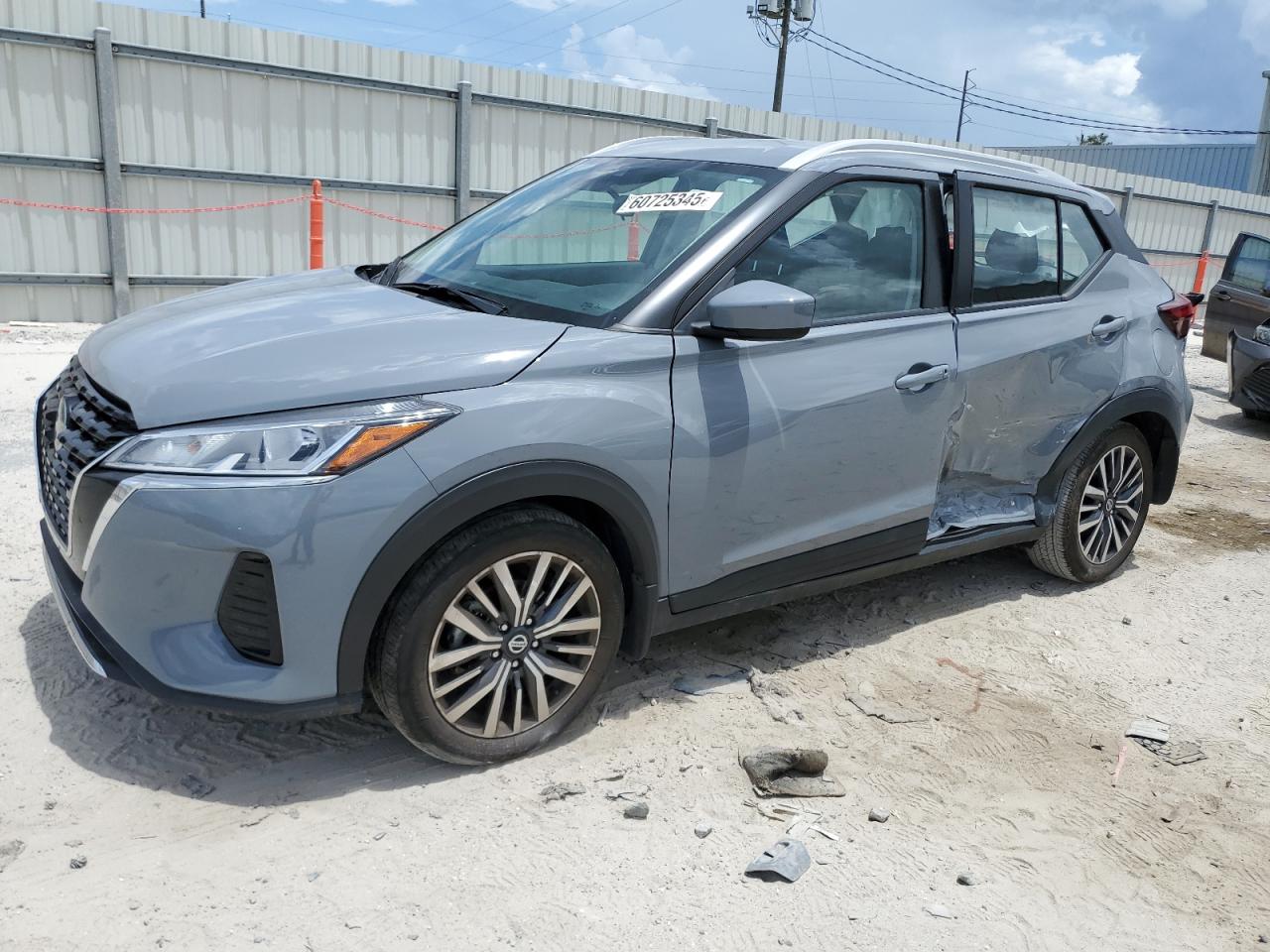 NISSAN KICKS SV 2021