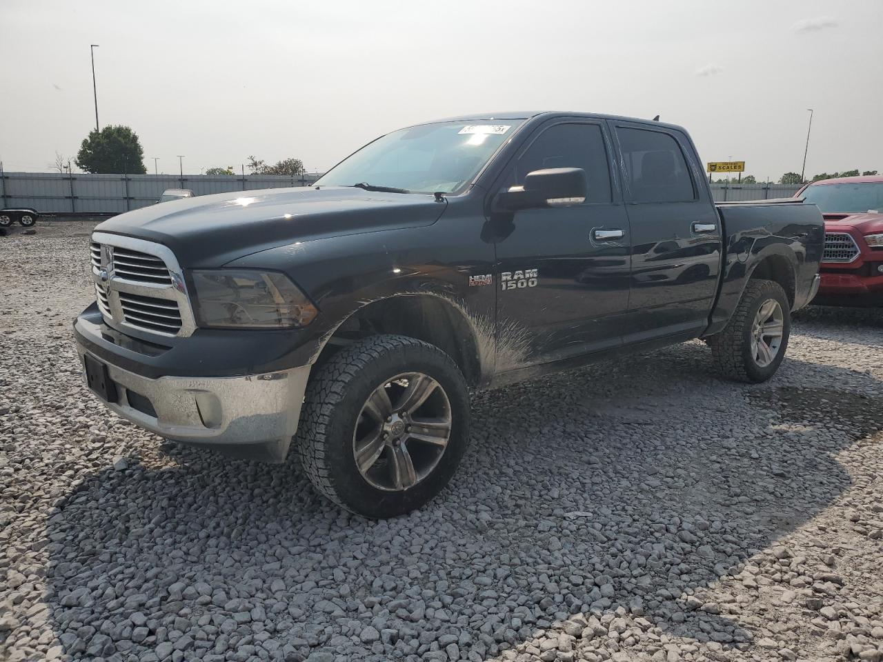 RAM 1500 SLT 2015