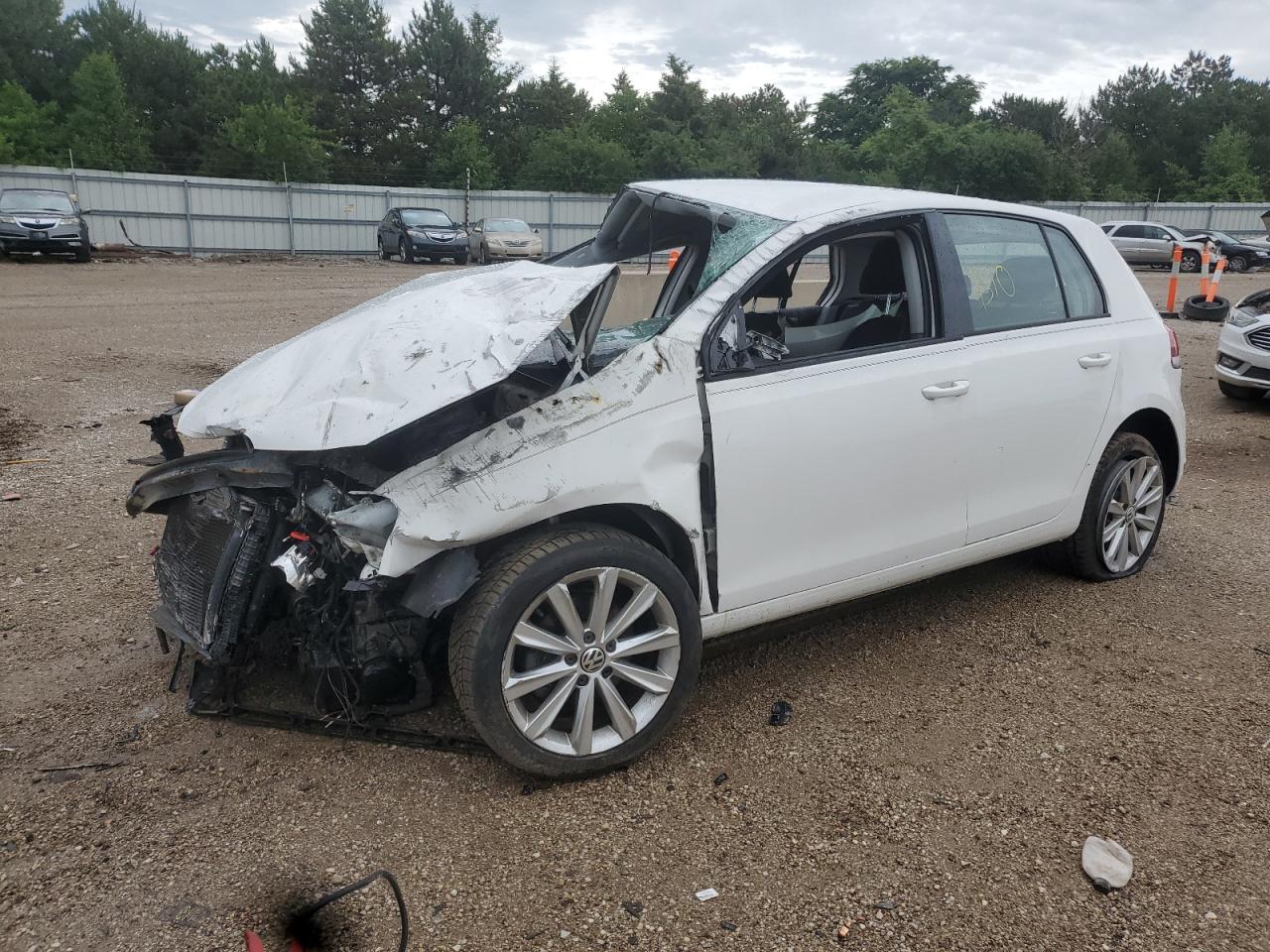 VOLKSWAGEN GOLF 2014