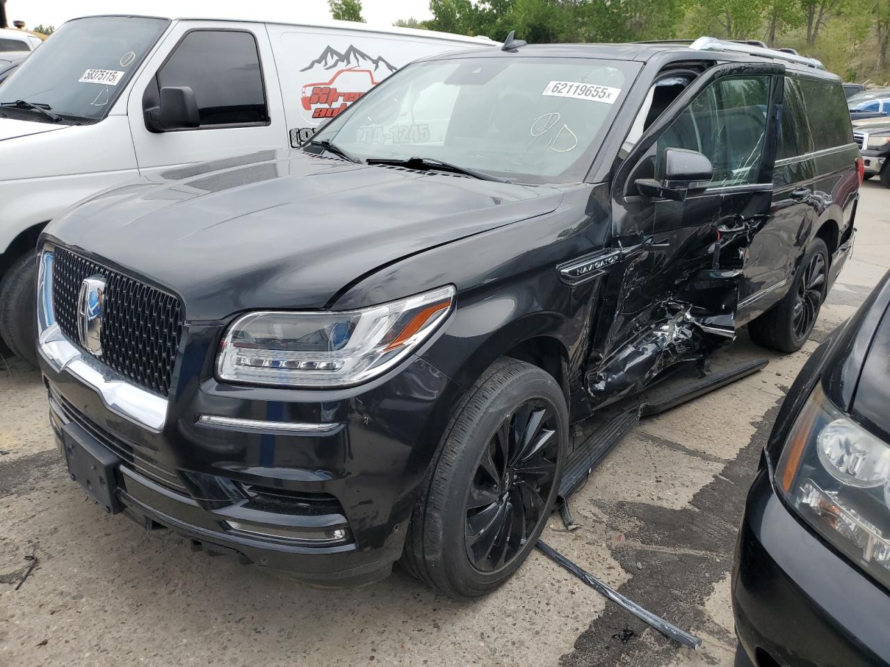 LINCOLN NAVIGATOR 2021