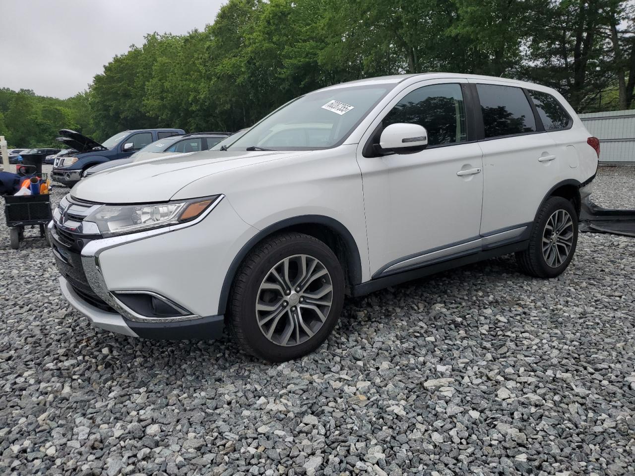 MITSUBISHI OUTLANDER 2016