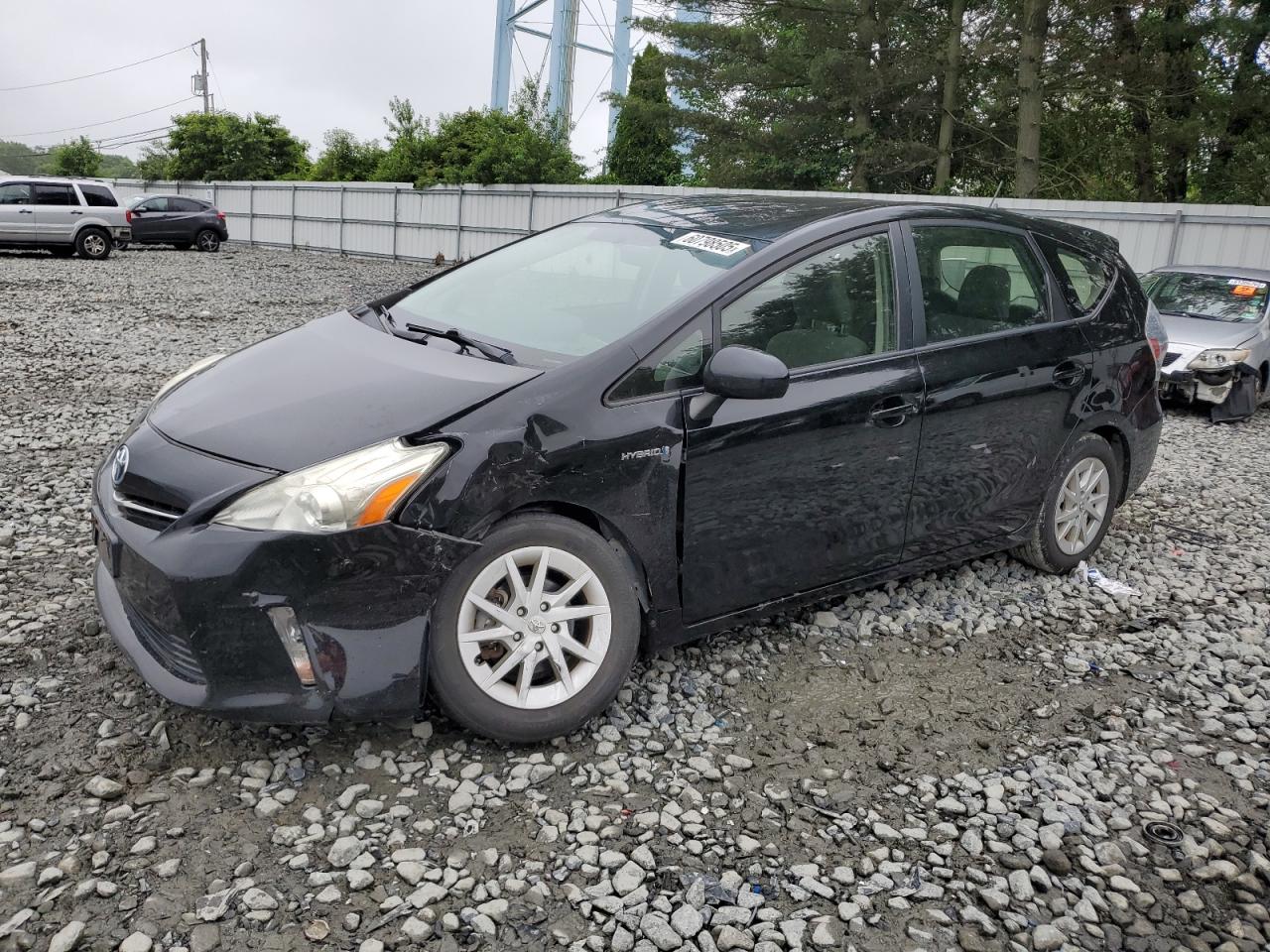 TOYOTA PRIUS V 2014