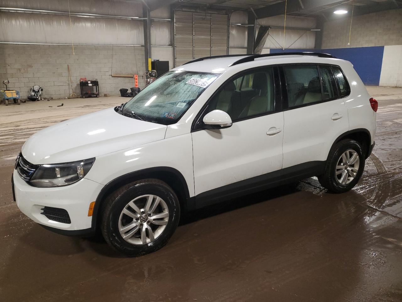 VOLKSWAGEN TIGUAN S 2017
