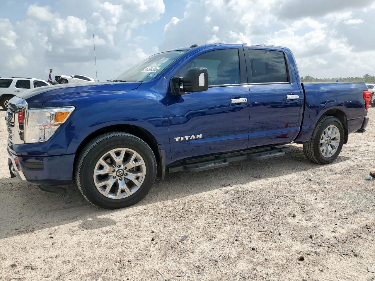 NISSAN TITAN SV 2021