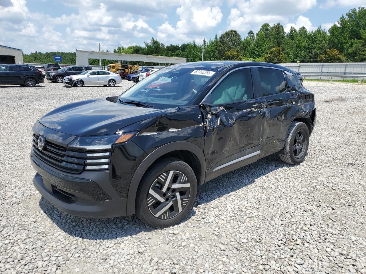 NISSAN KICKS SV 2025