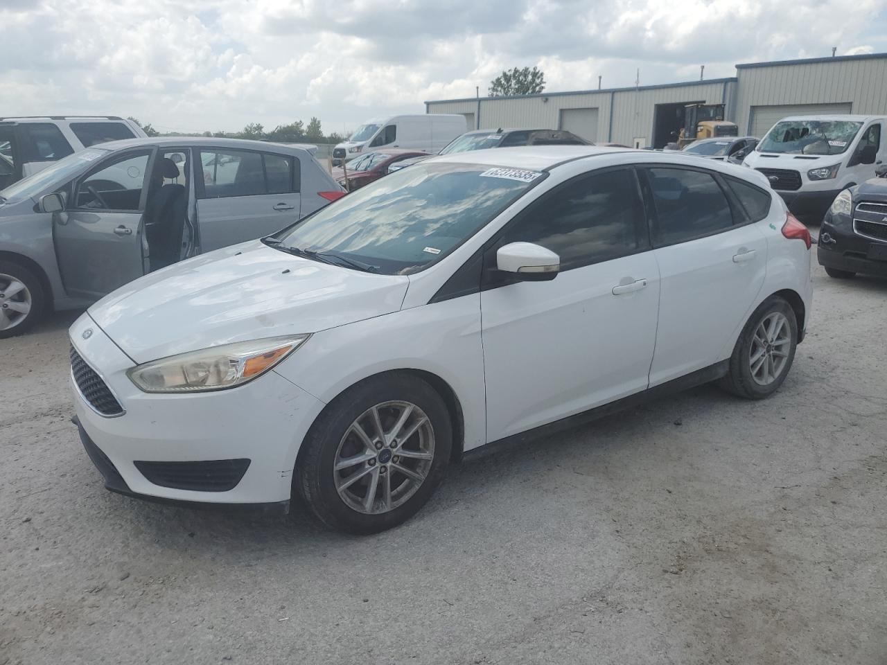 FORD FOCUS SE 2017