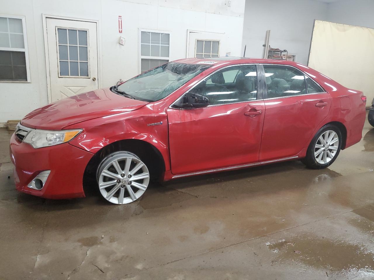 TOYOTA CAMRY HYBR 2013