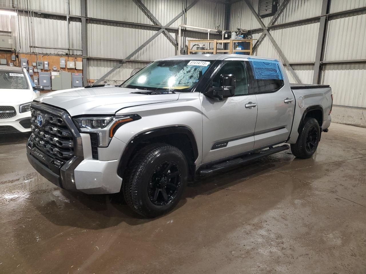 TOYOTA TUNDRA 2023