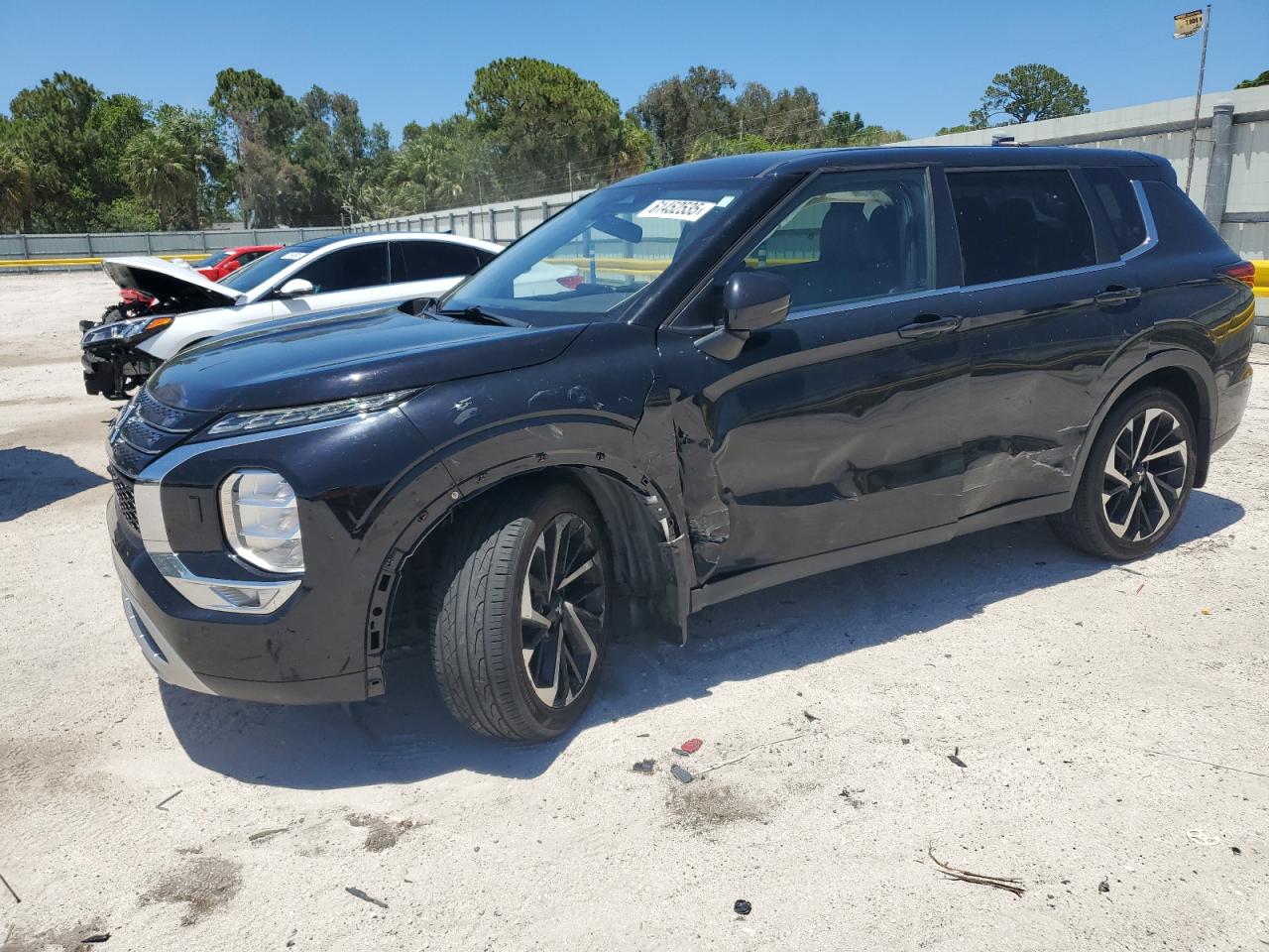 MITSUBISHI OUTLANDER 2022