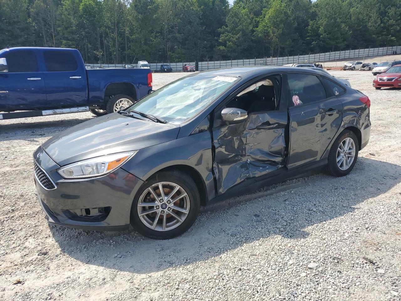 FORD FOCUS SE 2017