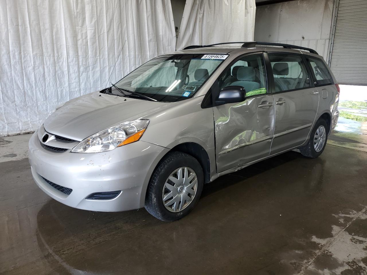 TOYOTA SIENNA CE 2006