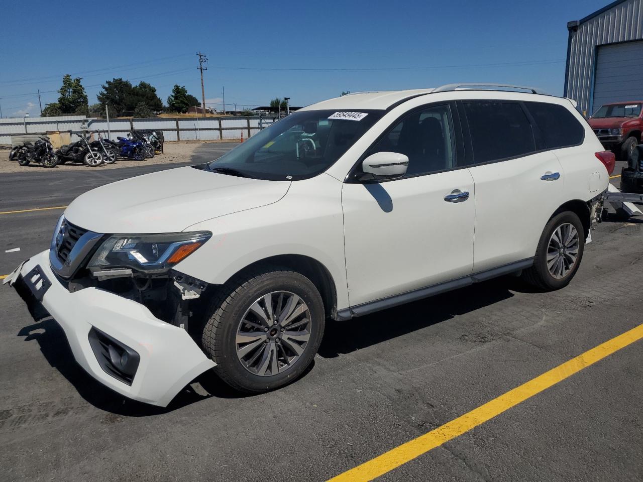 NISSAN PATHFINDER 2018