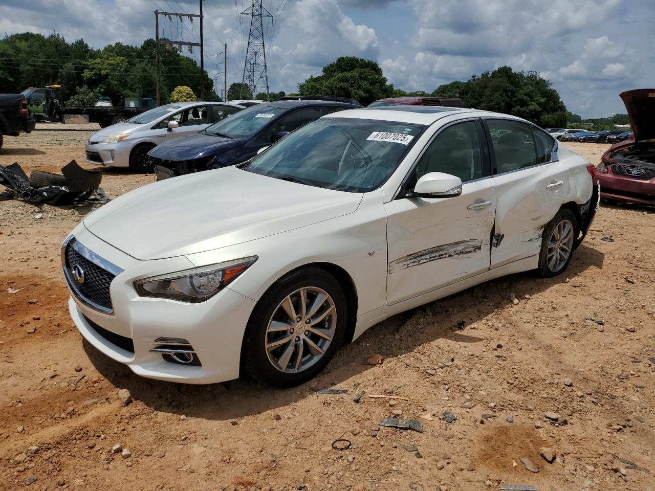INFINITI Q50 BASE 2015