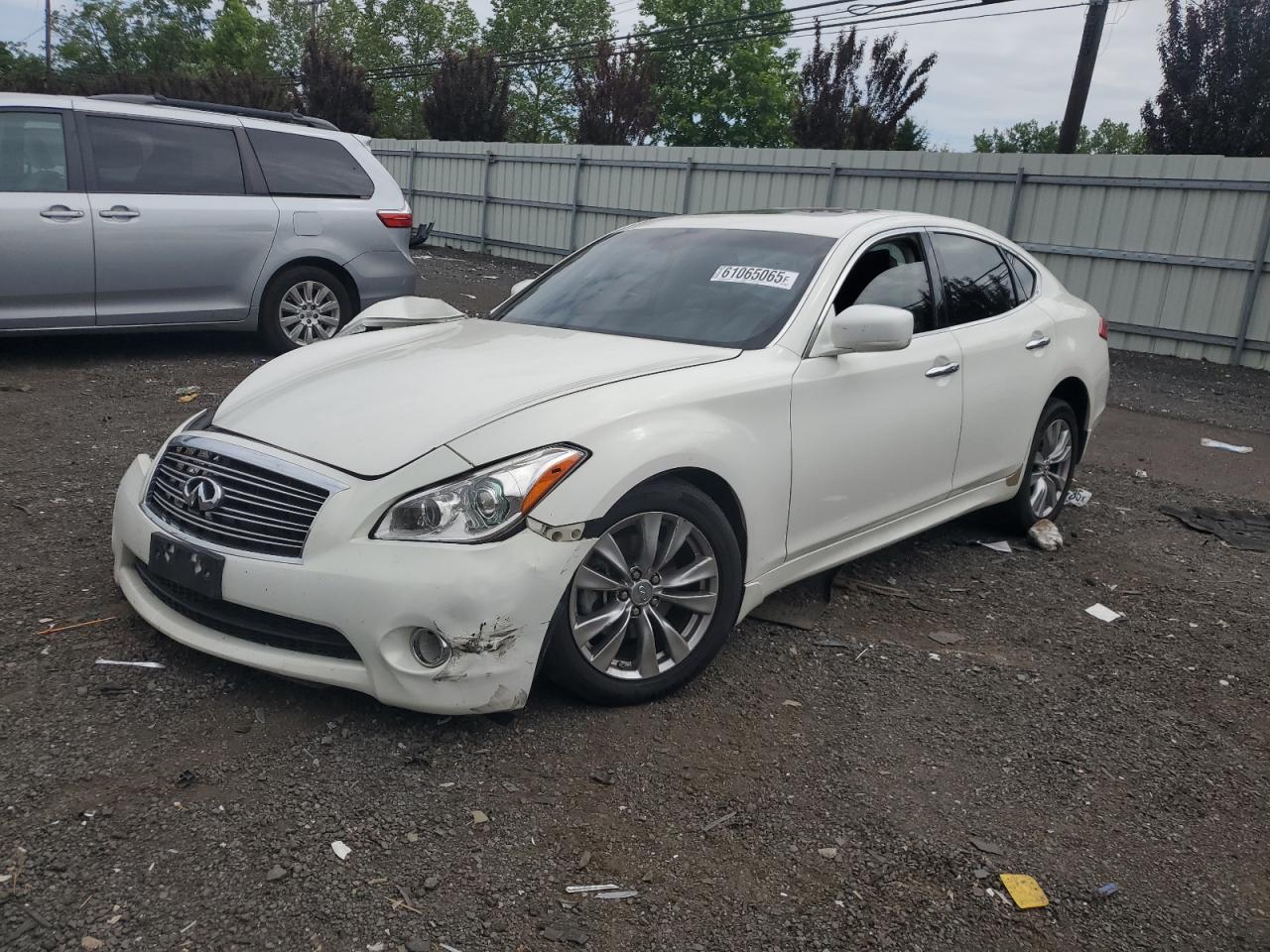 INFINITI M37 X 2012