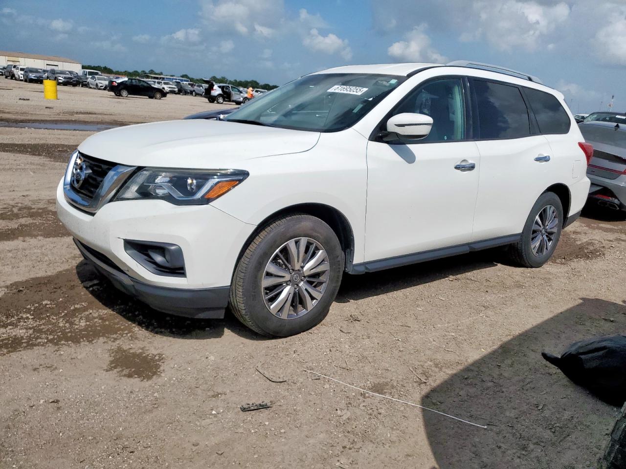 NISSAN PATHFINDER 2020