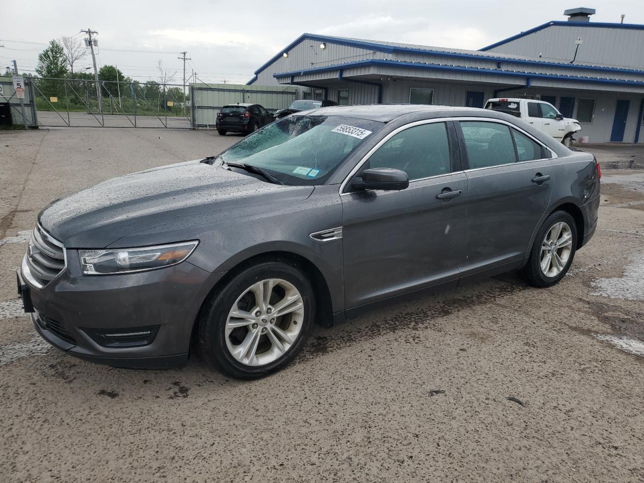 FORD TAURUS SEL 2015