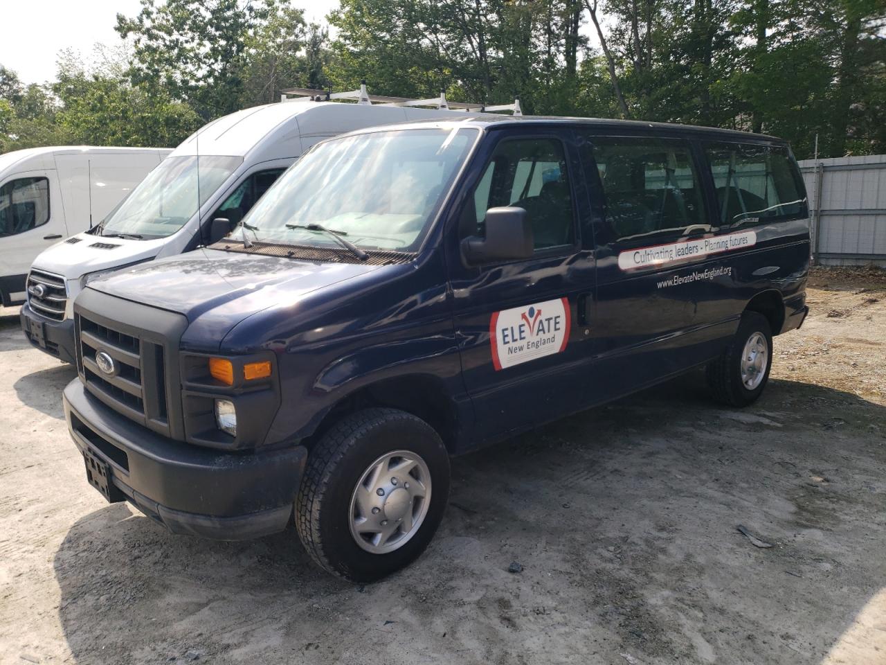 FORD ECONOLINE 2011