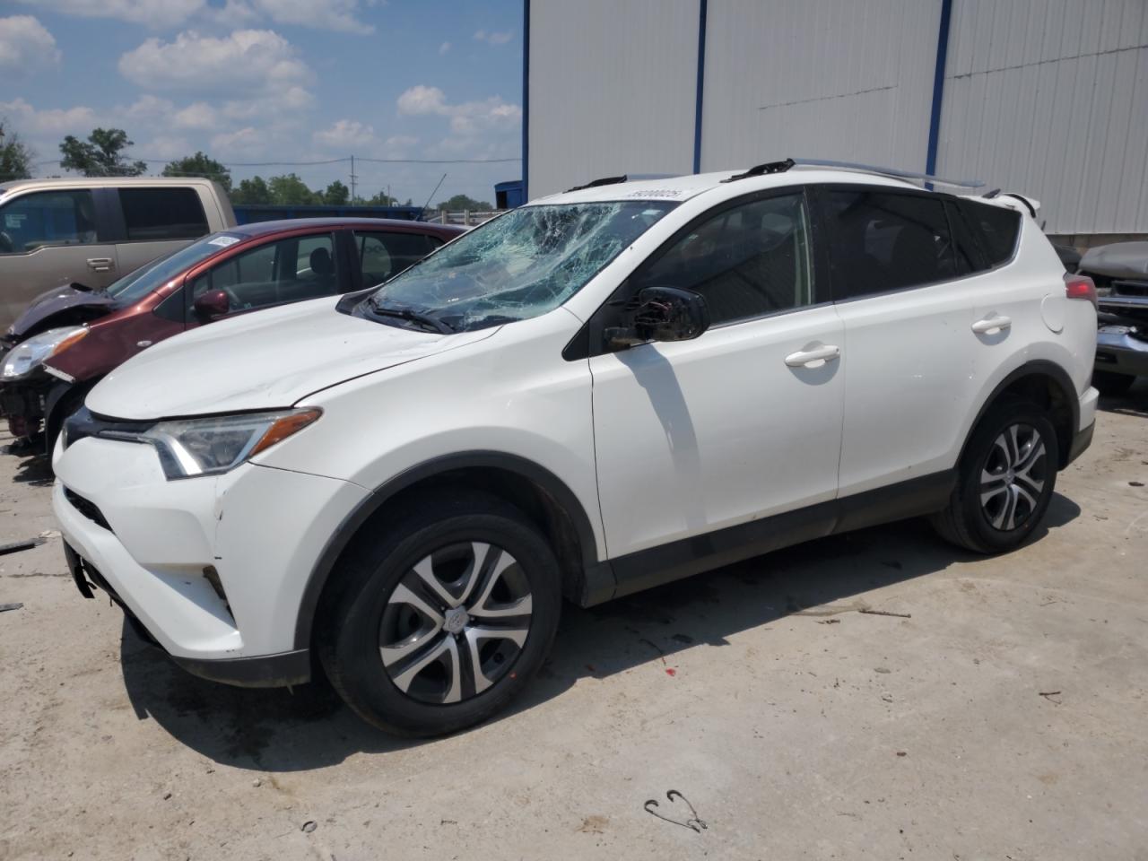 TOYOTA RAV4 LE 2017