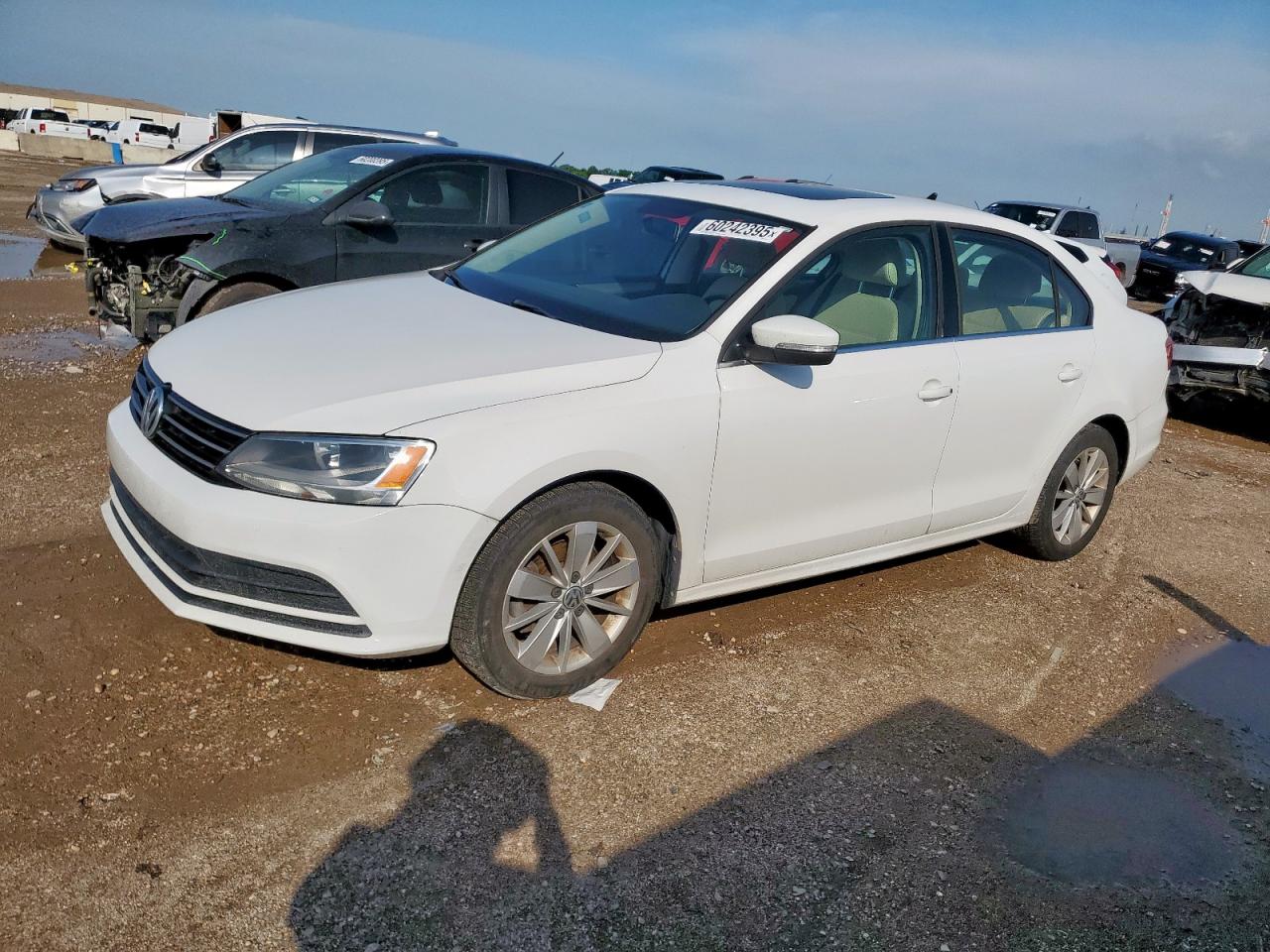 VOLKSWAGEN JETTA SE 2016