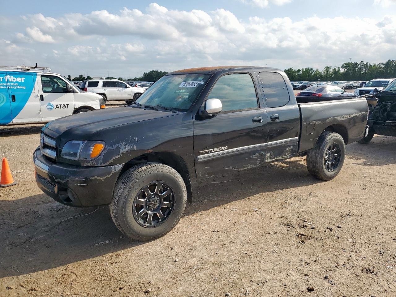 TOYOTA TUNDRA ACC 2006