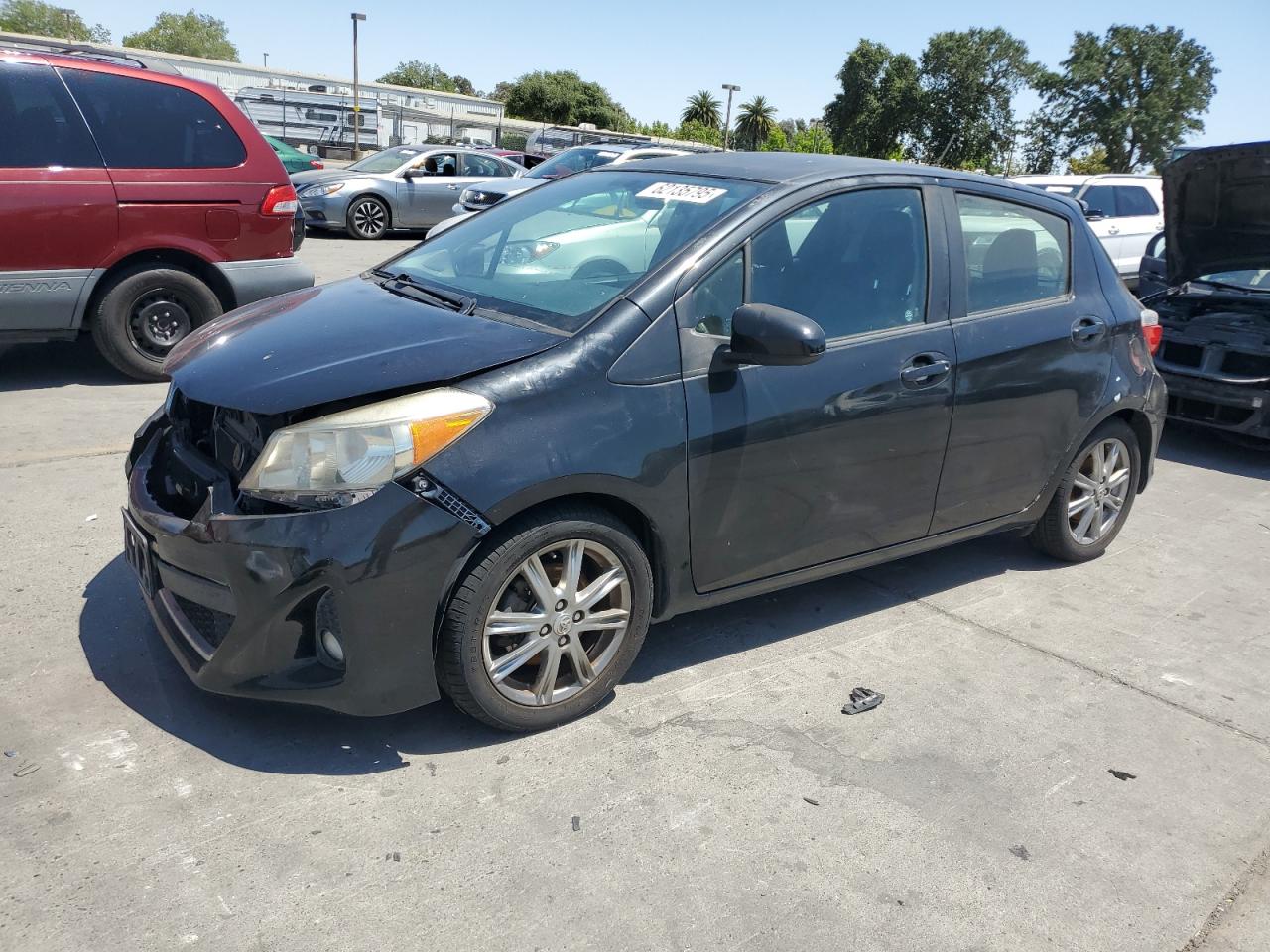 TOYOTA YARIS 2012