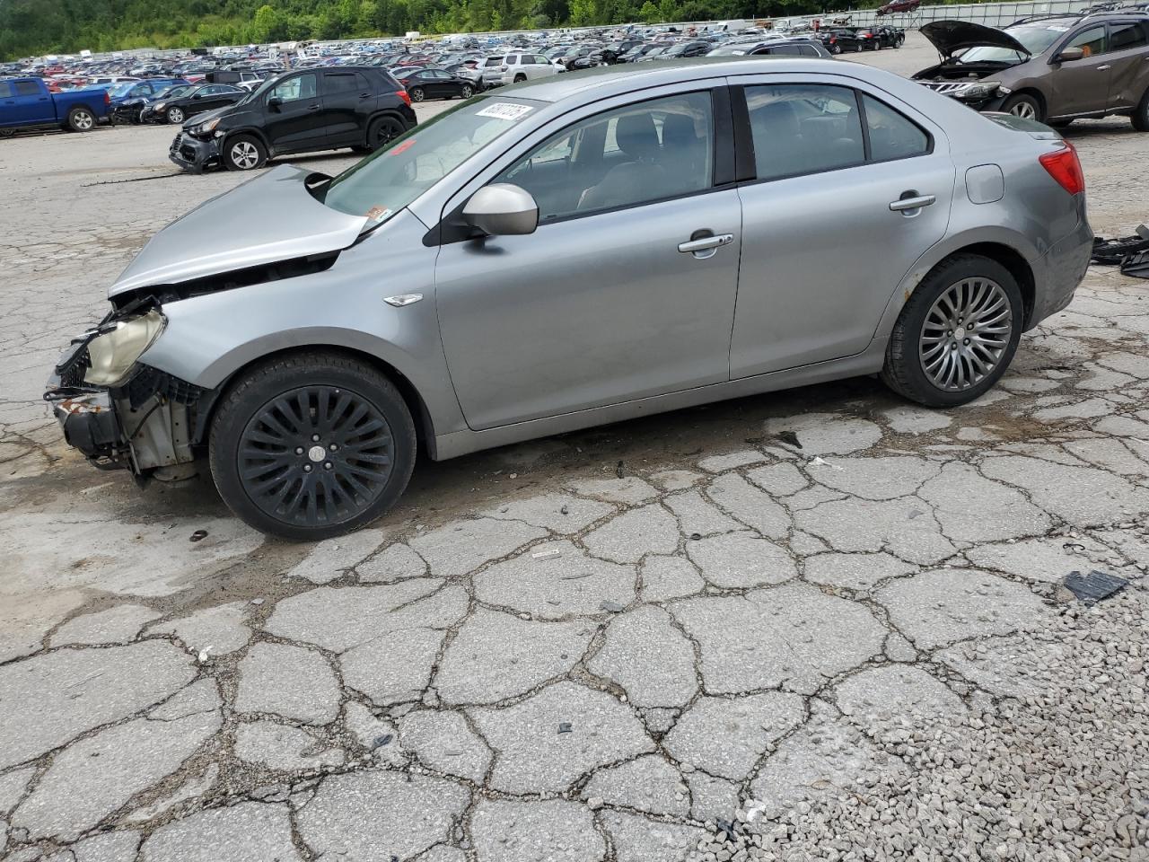 SUZUKI KIZASHI SE 2012