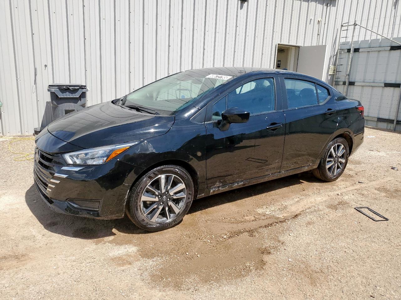 NISSAN VERSA SV 2025